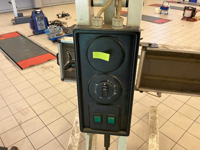 1999 mb 409 infraroodlamp - afbeelding 5 van  7