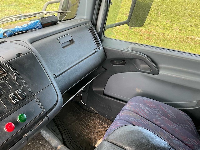 1999 mercedes-benz ateco 1223 ateco 1223 l vrachtwagen voor paardentransport - afbeelding 19 van  71