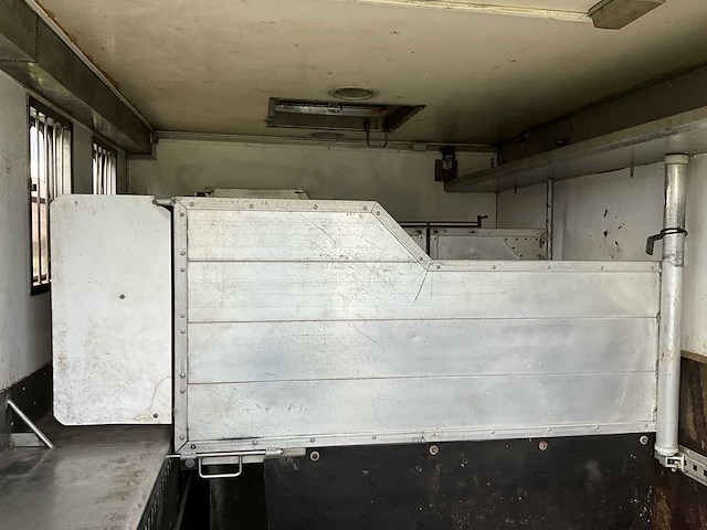 1999 mercedes-benz ateco 1223 ateco 1223 l vrachtwagen voor paardentransport - afbeelding 61 van  71