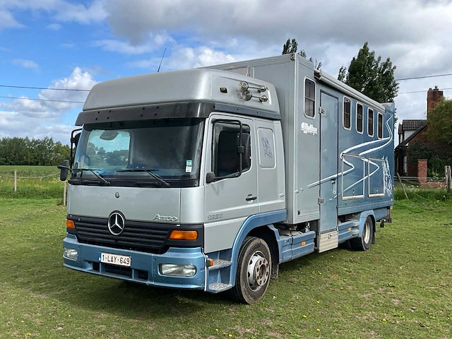 1999 mercedes-benz ateco 1223 ateco 1223 l vrachtwagen voor paardentransport - afbeelding 1 van  71