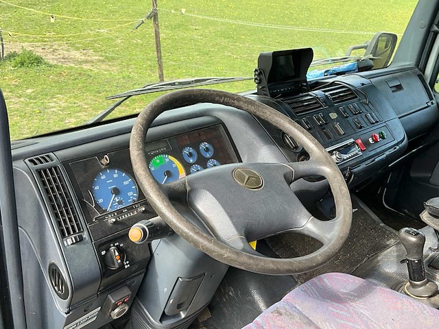 1999 mercedes-benz ateco 1223 ateco 1223 l vrachtwagen voor paardentransport - afbeelding 24 van  71