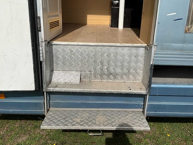1999 mercedes-benz ateco 1223 ateco 1223 l vrachtwagen voor paardentransport - afbeelding 28 van  71