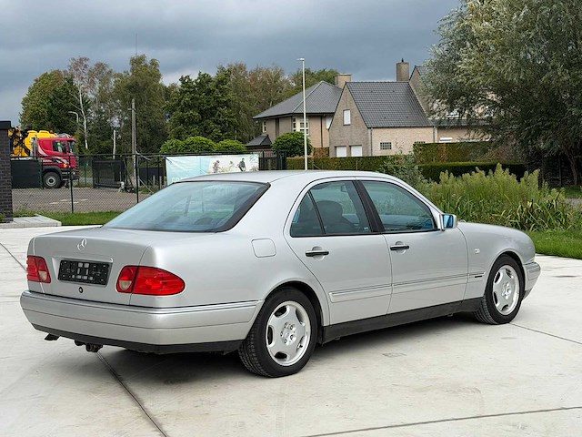 1999 mercedes-benz e250 turbo diesel avantgarde personenauto - afbeelding 16 van  21