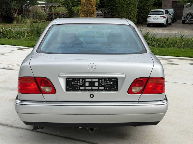 1999 mercedes-benz e250 turbo diesel avantgarde personenauto - afbeelding 19 van  23