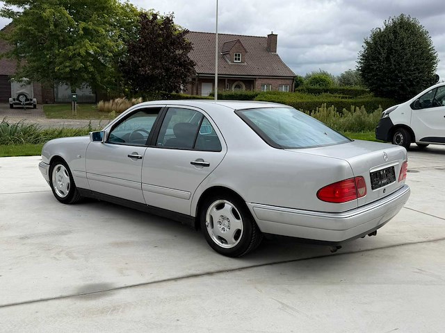 1999 mercedes-benz e250 turbo diesel avantgarde personenauto - afbeelding 20 van  23