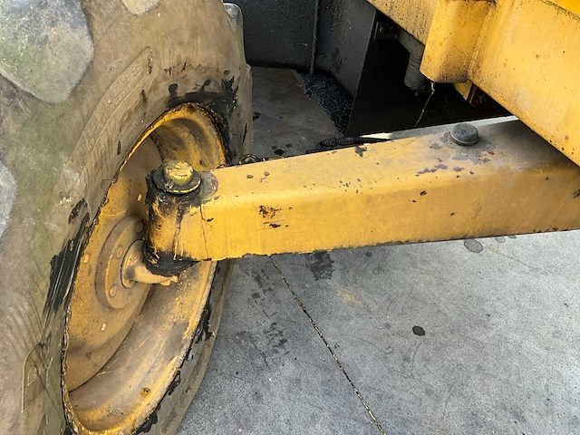 1999 new holland fx28 hennep-oogstmachine - afbeelding 10 van  44