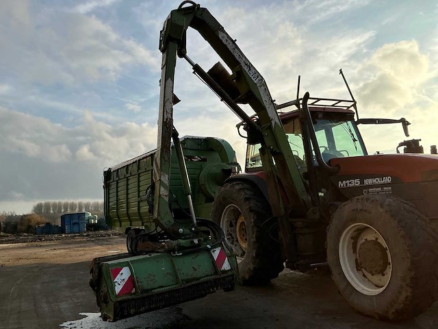 1999 new holland m135 landbouwtractor + maaiarm + laadbakaanhangwagen - afbeelding 11 van  18