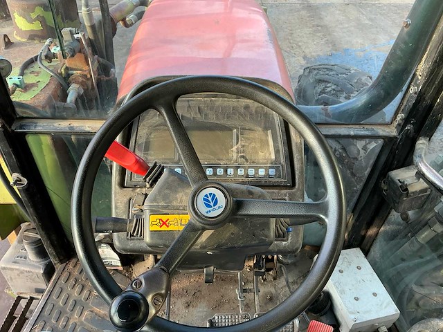 1999 new holland m135 landbouwtractor + maaiarm + laadbakaanhangwagen - afbeelding 8 van  18