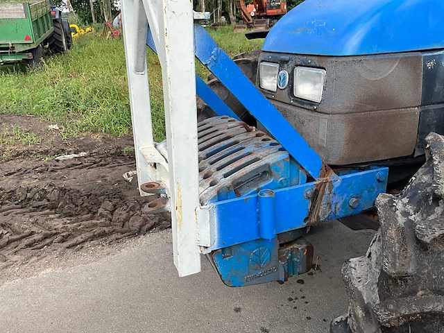 1999 new holland tl90 vierwielaangedreven landbouwtractor - afbeelding 7 van  26