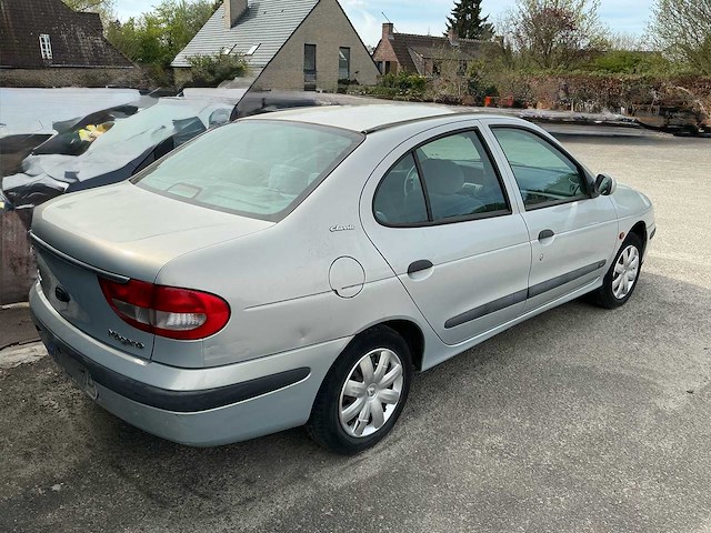 1999 renault megane classic personenauto - afbeelding 16 van  21