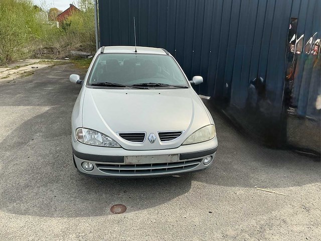 1999 renault megane classic personenauto - afbeelding 7 van  8