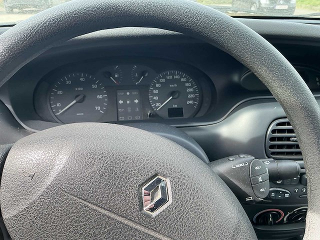 1999 renault megane classic personenauto - afbeelding 1 van  6