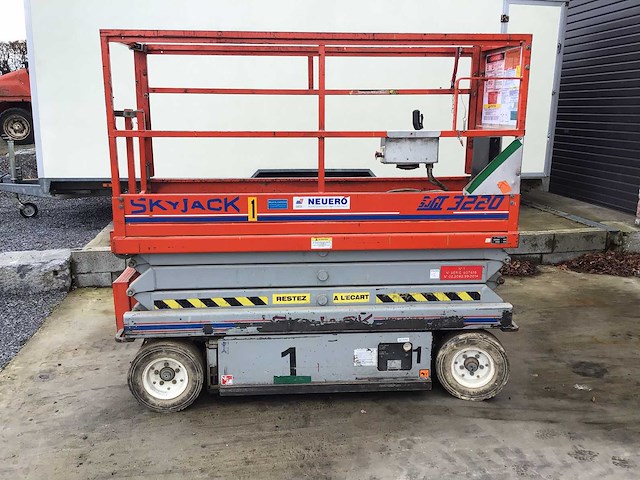 1999 skyjack 3220 luchtwerkplatform - afbeelding 1 van  12
