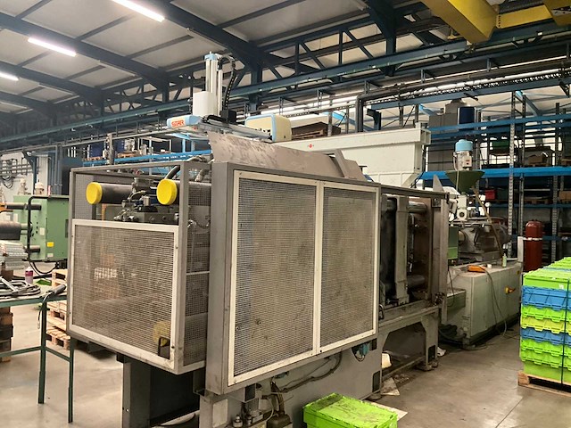 1999 stork sx-n 4400 - 3500 spuitgietmachine met robotarm star - afbeelding 8 van  8