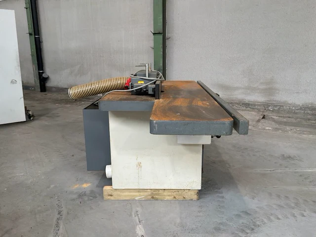 1999 tcm t 23 i spindelfreesmachine - afbeelding 6 van  12