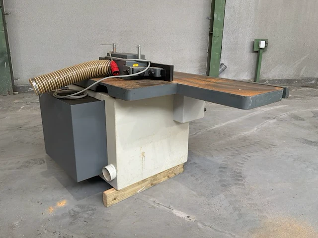 1999 tcm t 23 i spindelfreesmachine - afbeelding 7 van  12