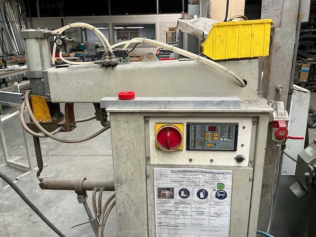 1999 techna 4652n puntlasmachine - afbeelding 1 van  7