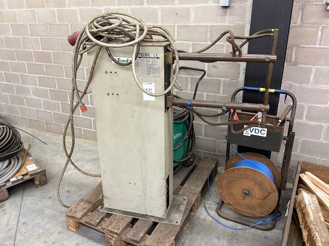 1999 tecna 4610n puntlasmachine - afbeelding 1 van  3