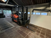 1999 toyota 02-6fgf30 vorkheftruck - afbeelding 1 van  10