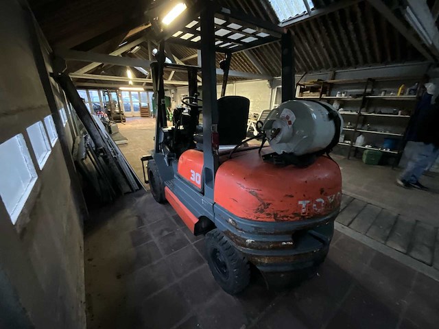 1999 toyota 02-6fgf30 vorkheftruck - afbeelding 7 van  10