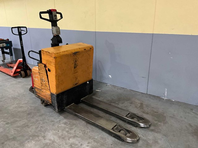 1999 toyota pll 22-8 elektrische palletwagen - afbeelding 1 van  13