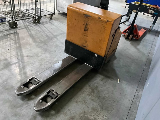 1999 toyota pll 22-8 elektrische palletwagen - afbeelding 9 van  13