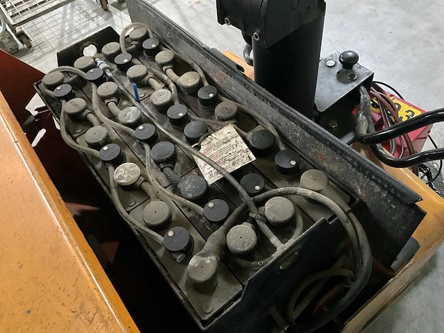 1999 toyota pll 22-8 elektrische palletwagen - afbeelding 12 van  13