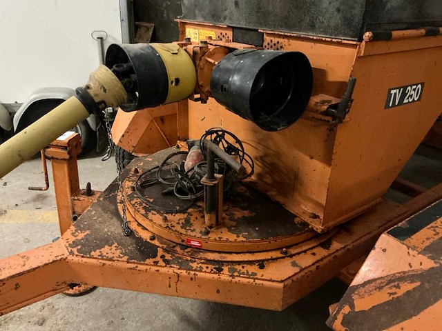 1999 vandaele tv 170-250 tr houthakselaar - afbeelding 10 van  13