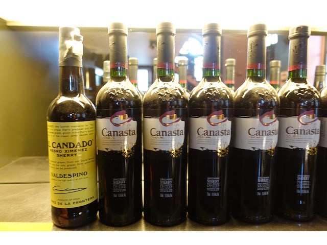 19x diverse flessen sherry - afbeelding 2 van  4