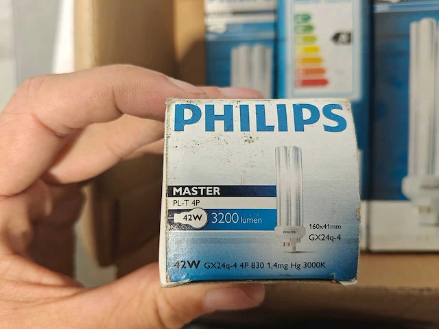 19x philips master pl-t 4p 42w/ 3200 lumen spaarlampen (nieuw in doos) - afbeelding 4 van  6