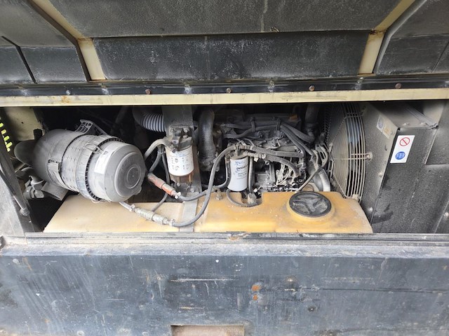 1x 7m³/7bar dieselcompressor - afbeelding 3 van  11