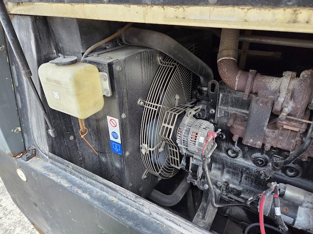 1x 7m³/7bar dieselcompressor - afbeelding 10 van  11