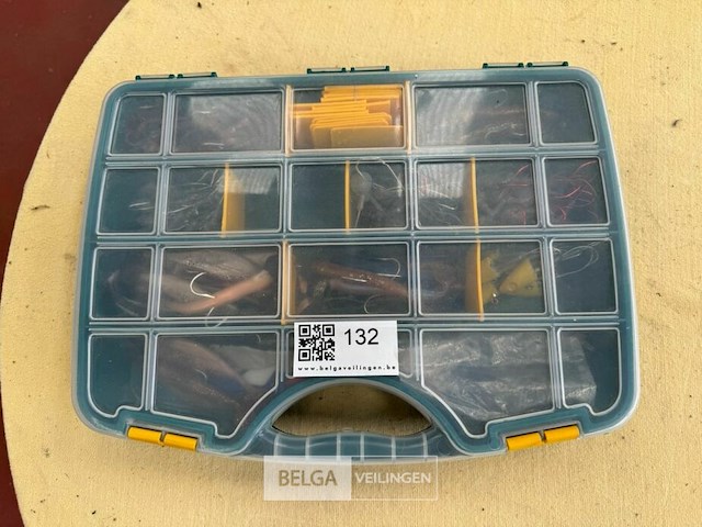 1x box met vissers accessoires zeevisserij - afbeelding 2 van  2