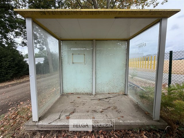 1x bushokje l300 x b140 x h210 cm - afbeelding 1 van  3