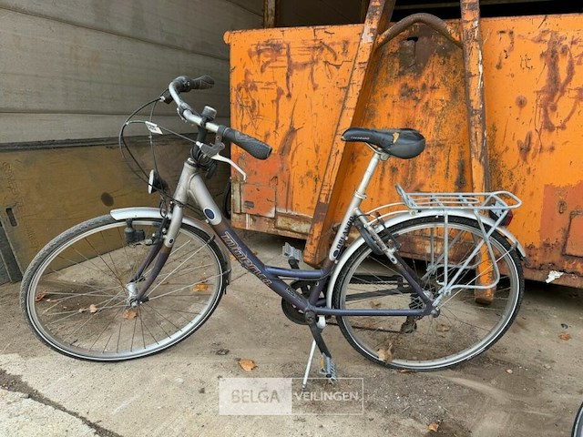 1x damesfiets - afbeelding 1 van  1