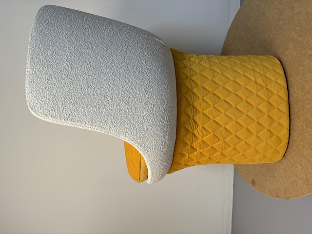 1x design fauteuil geel showroommodel - afbeelding 6 van  8