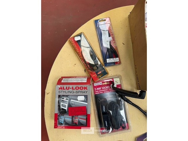 1x doos allerlei auto-accessoires - afbeelding 3 van  8