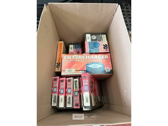 1x doos met div luchtfilters k&n - afbeelding 1 van  3