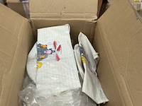 1x doos met draagtasjes - afbeelding 1 van  4
