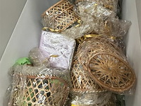 1x doos met poppetjes in rieten zeteltjes - afbeelding 3 van  3