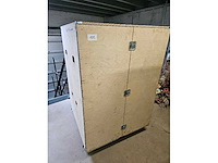 1x flightcase berk 18mm - 120cm x 120cm x 175cm