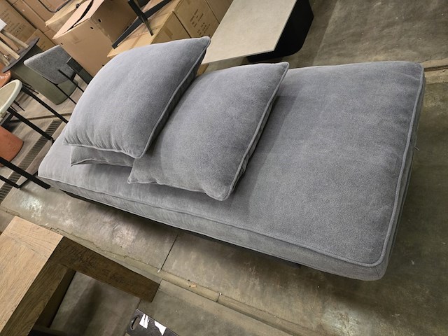 1x groot kussen 230x80x15h grijs en 3 kussens 55x55 - afbeelding 1 van  7