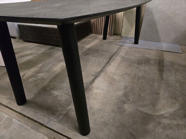 1x houten tafel zwart massief 240x100 - afbeelding 5 van  8