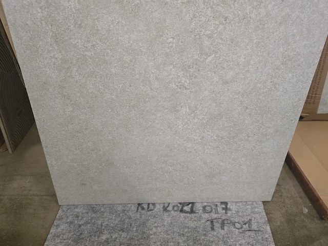 1x keramiek blad lightgrey mat 60x60x1 - afbeelding 3 van  4