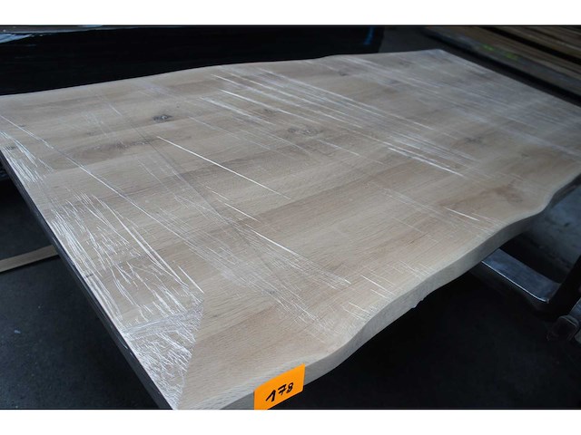 1x massief eiken tafelblad boomstameffect 2m00 - afbeelding 1 van  2