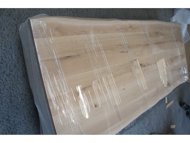 1x massief eiken tafelblad boomstameffect 2m40 - afbeelding 1 van  1