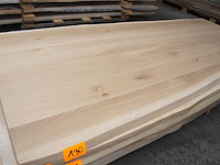 1x massief eiken tafelblad boomstameffect 2m40 - afbeelding 1 van  3