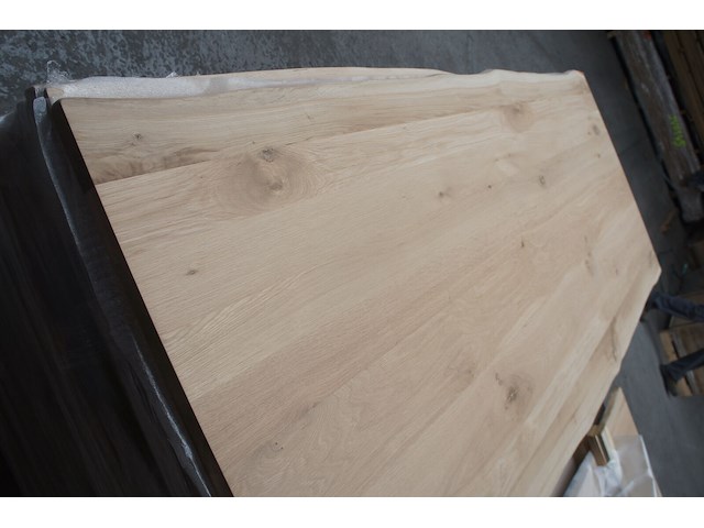 1x massief eiken tafelblad boomstameffect 2m40 - afbeelding 3 van  4