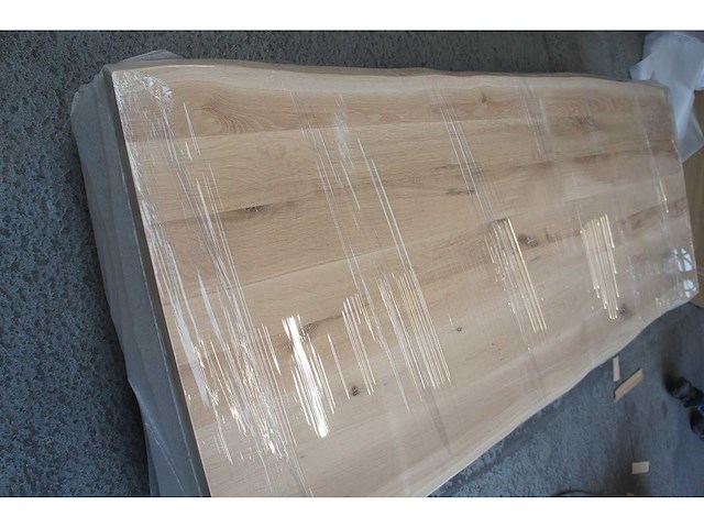 1x massief eiken tafelblad boomstameffect 2m40 - afbeelding 2 van  4
