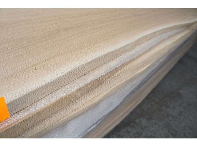 1x massief eiken tafelblad boomstameffect 2m40 - afbeelding 4 van  5